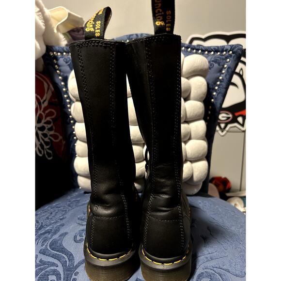 Dr Martens 1914 Vonda Red Rose 14 Eye Boot size 6/EU 37 NWOT - Picture 3 of 6